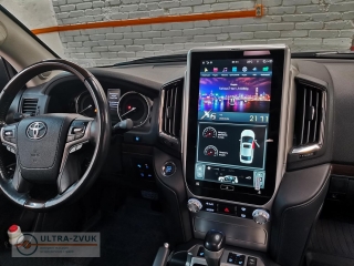 Головное устройство в стиле Тесла Carmedia ZF-1807H для Toyota LC 200 2015+ на Android